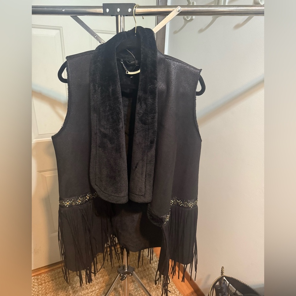 PAPARAZZI WOMEN WESTERN VEST!